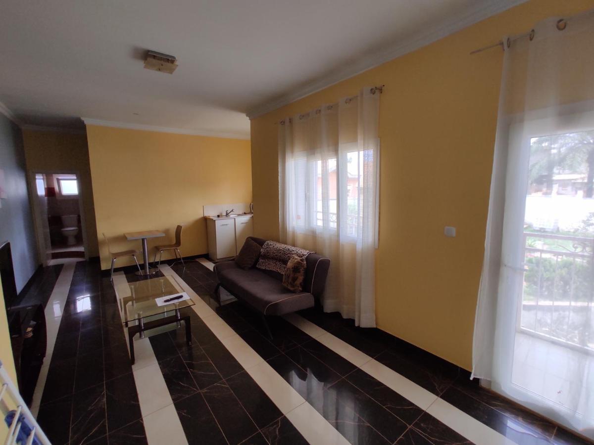 Residence Jardin Tropical ياوندي المظهر الخارجي الصورة