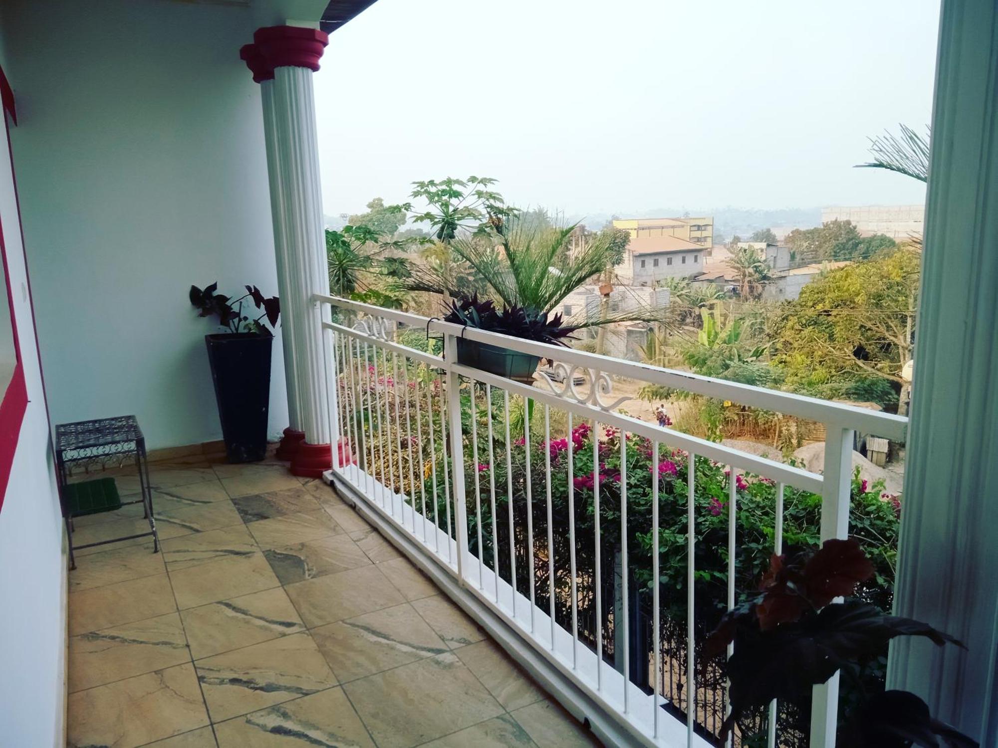 Residence Jardin Tropical ياوندي المظهر الخارجي الصورة