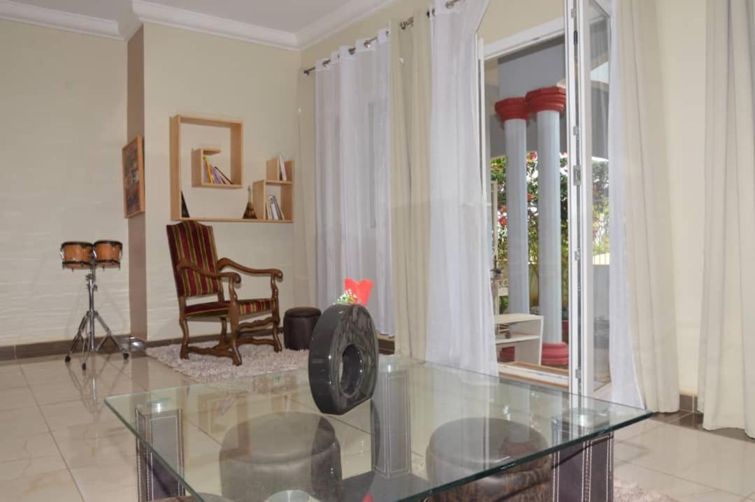 Residence Jardin Tropical ياوندي المظهر الخارجي الصورة